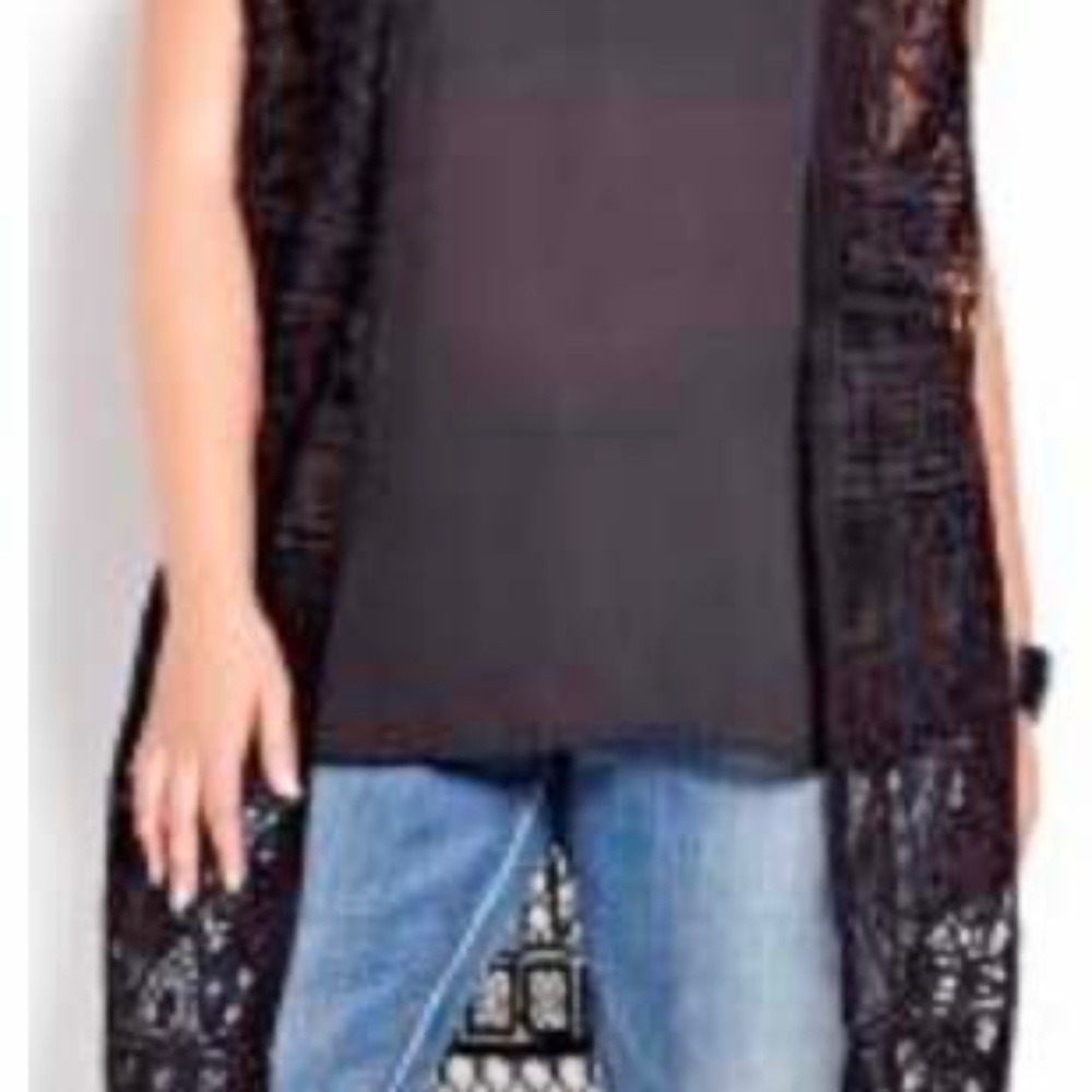 TOP, KIMONO, ALLOVER CROCHET, LONG FRINGE, EXTENDED SLEEVES, BLACK, COTTON,